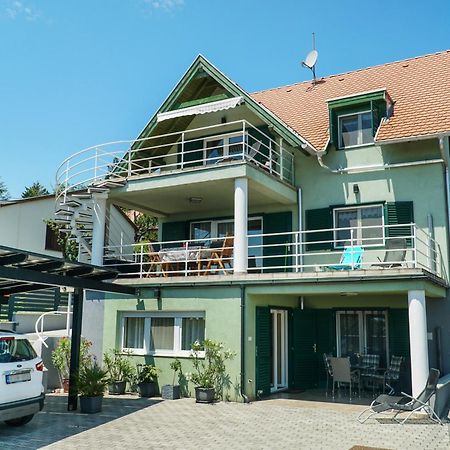 Fuegefa Apartman Balatonalmádi Esterno foto