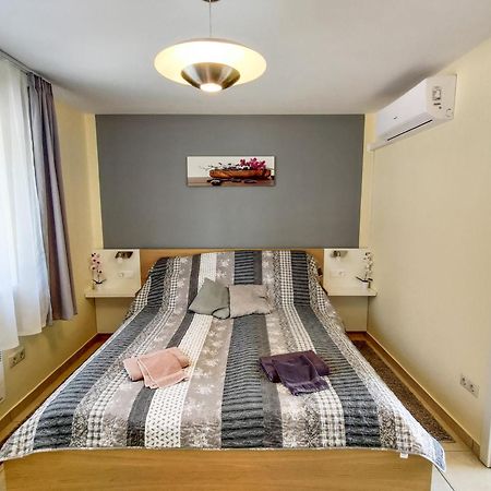 Fuegefa Apartman Balatonalmádi Esterno foto