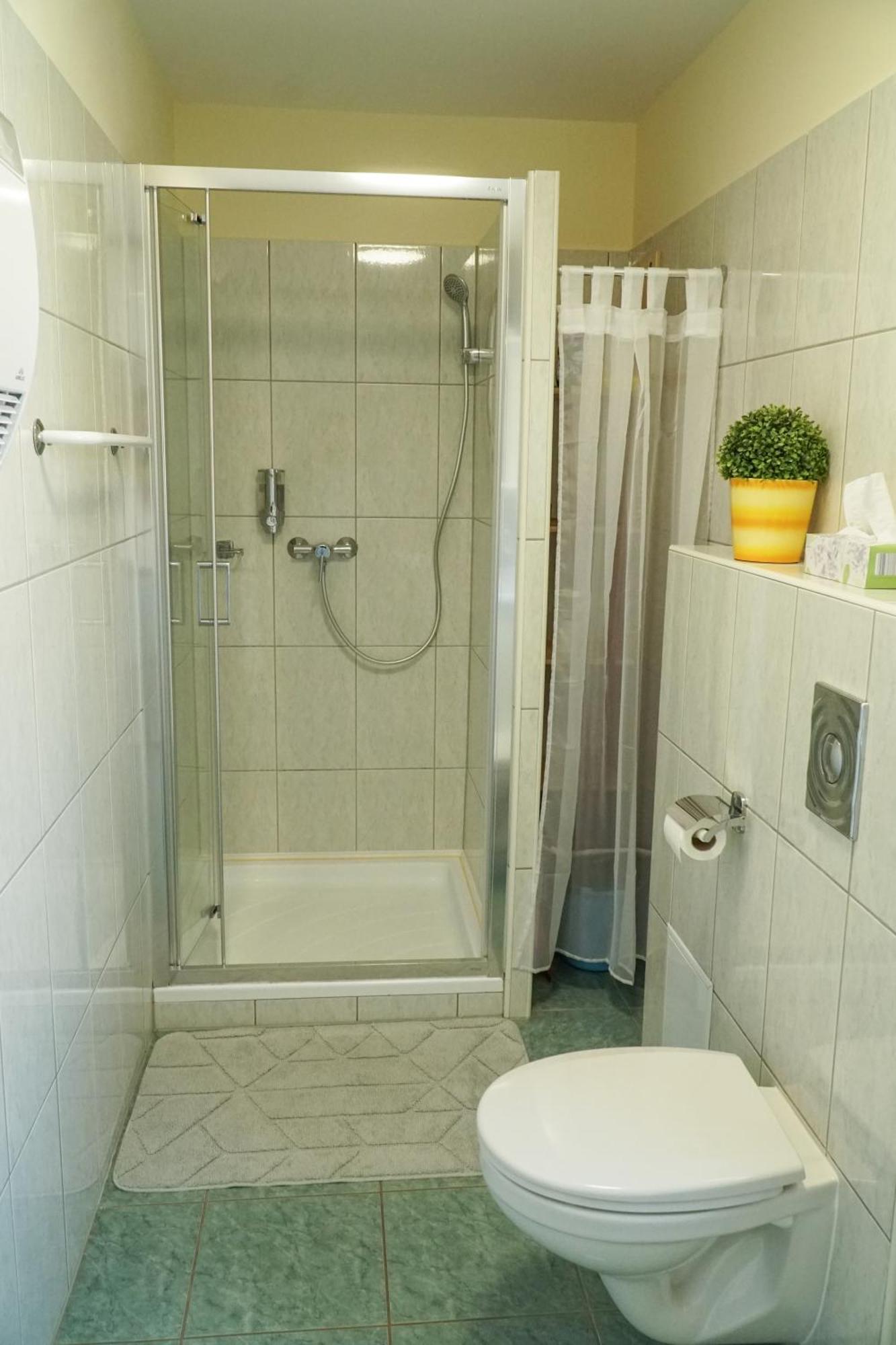 Fuegefa Apartman Balatonalmádi Esterno foto