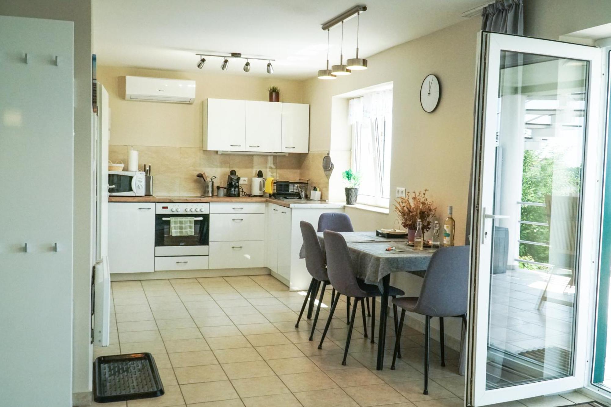 Fuegefa Apartman Balatonalmádi Esterno foto