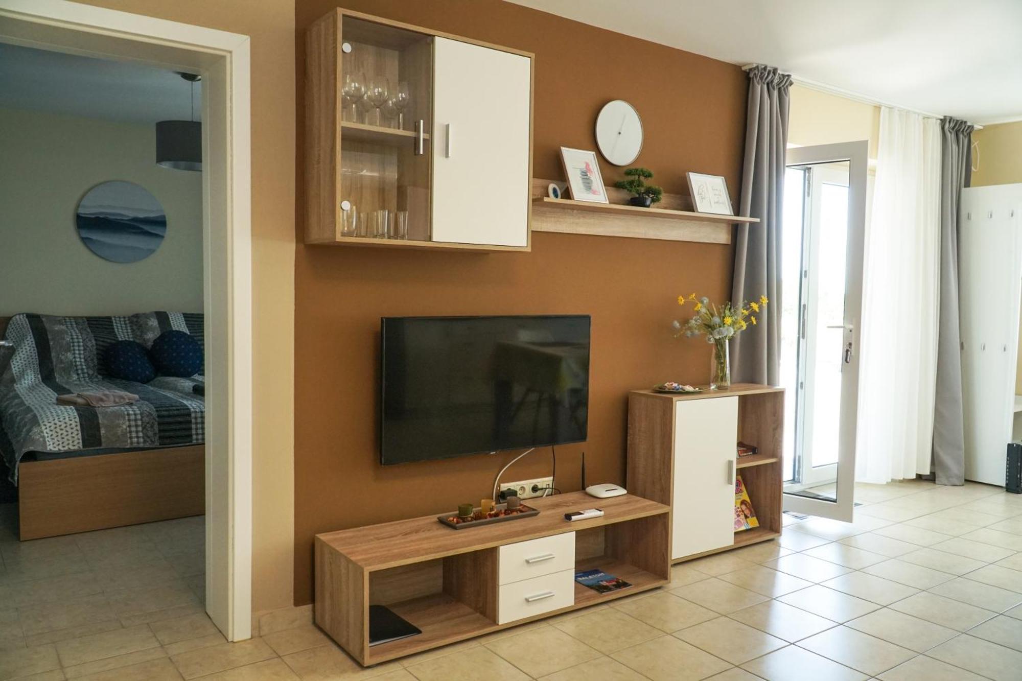 Fuegefa Apartman Balatonalmádi Esterno foto