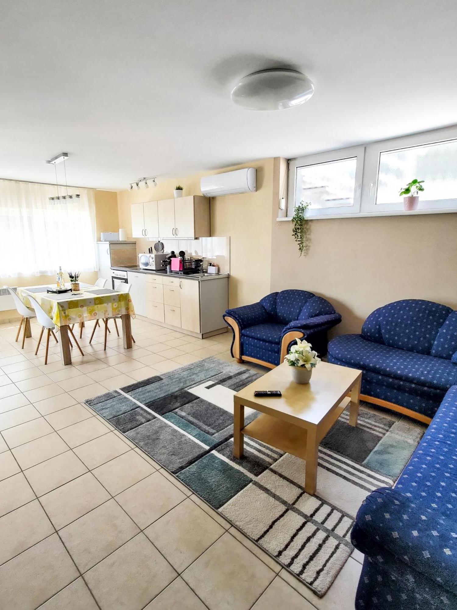 Fuegefa Apartman Balatonalmádi Esterno foto